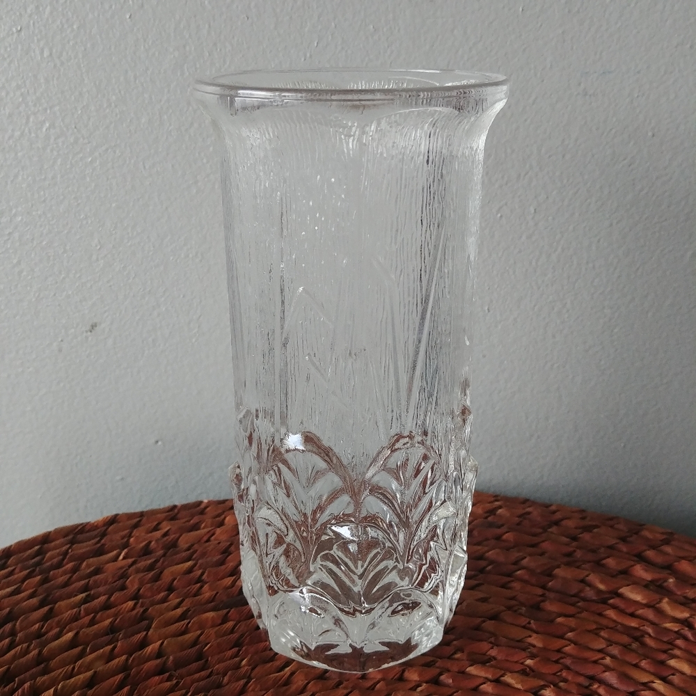 Vintage art deco style Fidenza Italy glass vase